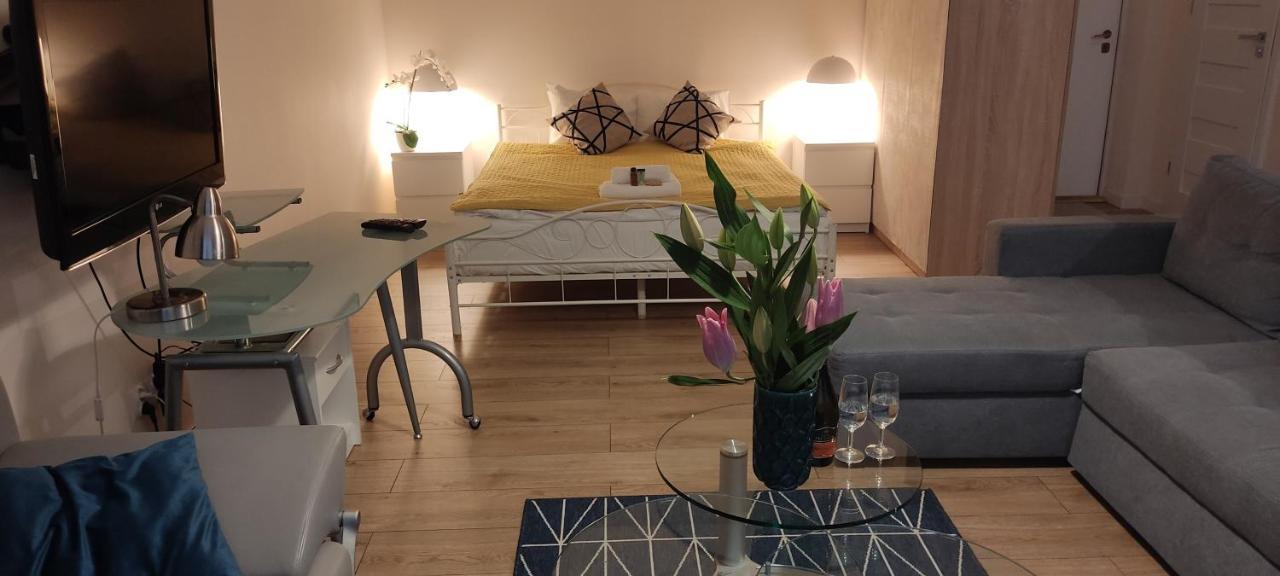 Be My Guest - Marszalkowska Studio - Center Of Warsaw Subway Wi-Fi Breakfast Exteriör bild