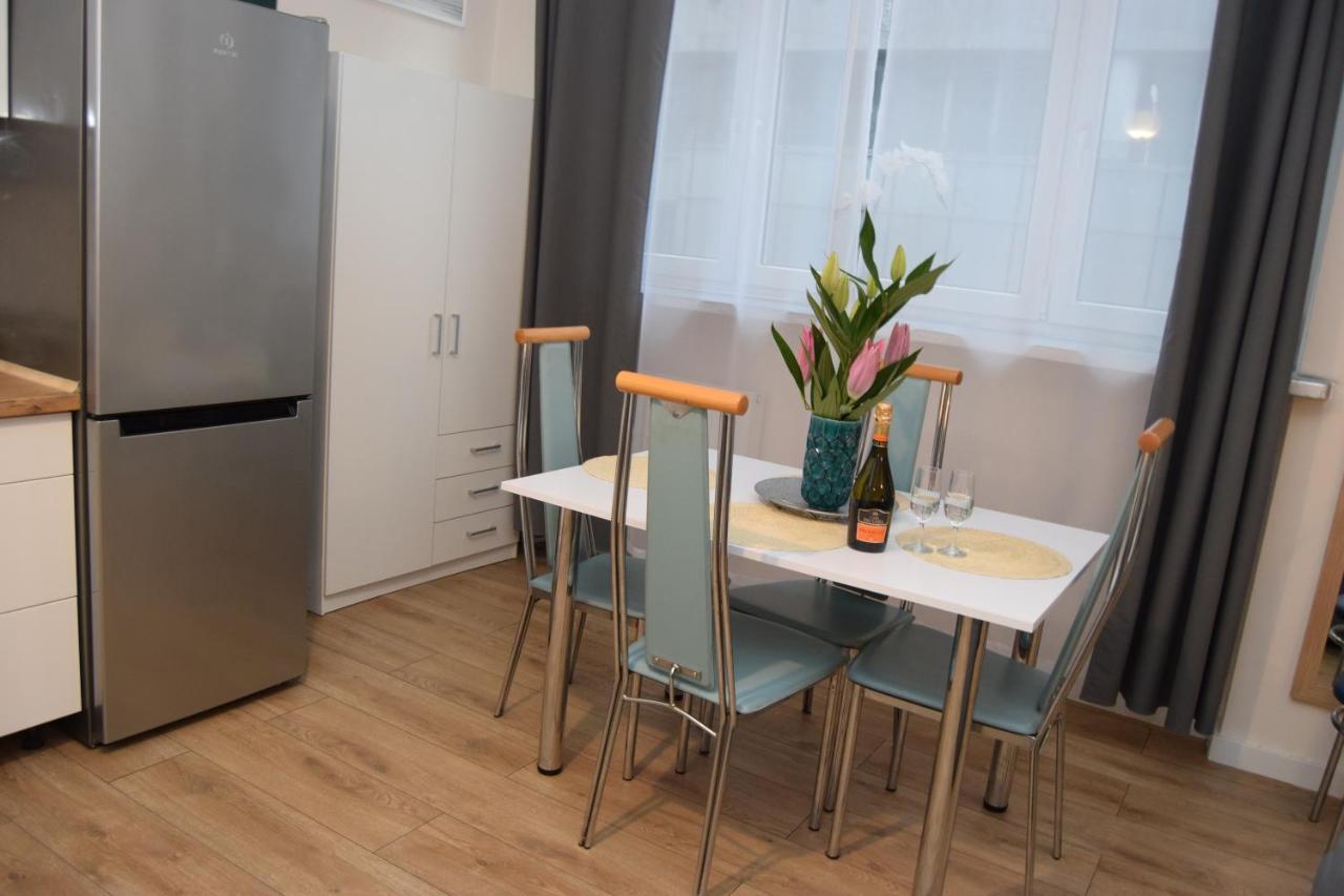 Be My Guest - Marszalkowska Studio - Center Of Warsaw Subway Wi-Fi Breakfast Exteriör bild